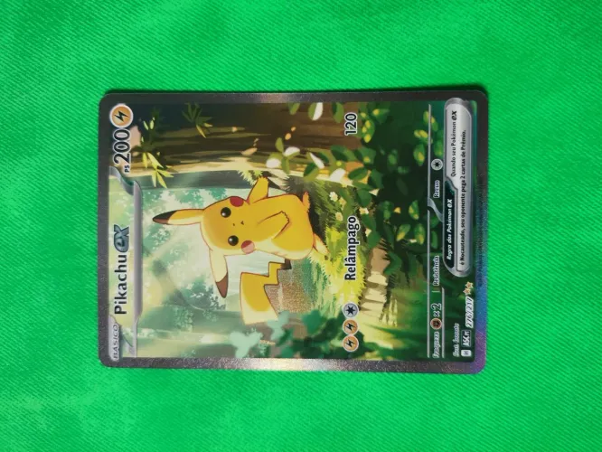 Pikachu da Floresta