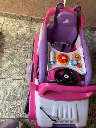 CARRINHO DE PASSEIO E PEDAL - JIPE DIIPI - ROSA - CALESITA