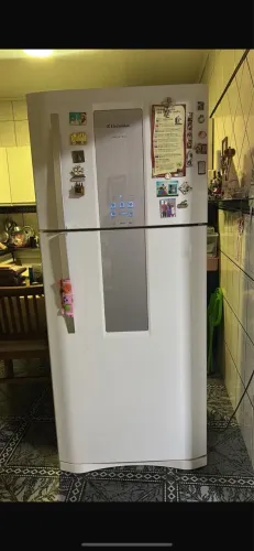 Geladeira eletrolux com defeito