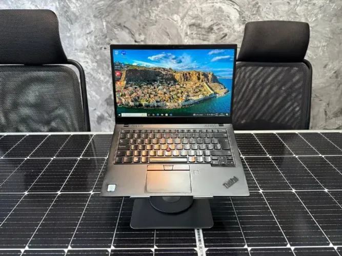 ? Notebook Lenovo Thinkpad X1 CarbonPreto - Intel Core i7-8665U - RAM 16GB - SSD 512GB