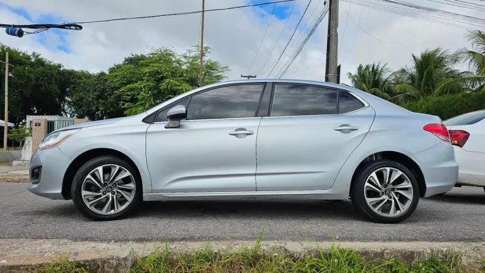 Citroen C4 Lounge Tendance 2.0 Flex 4P Aut. 2015