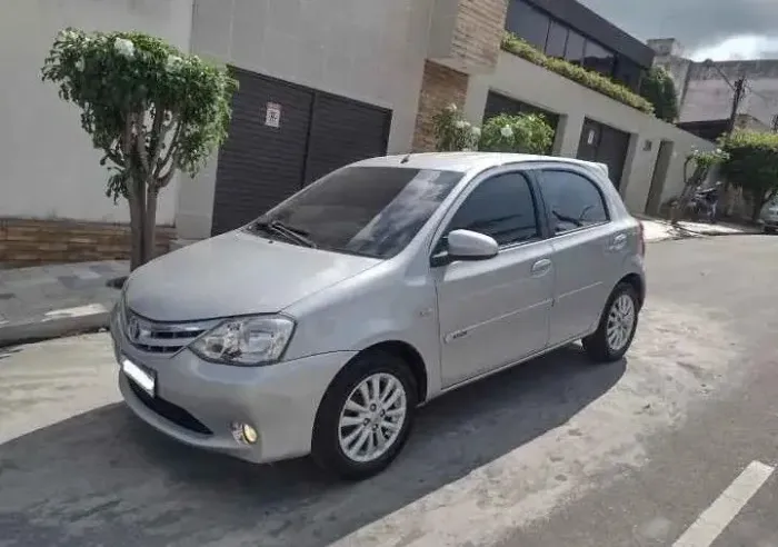 Toyota Etios XLS 1.5 Flex 16V 5P Mec. 2014
