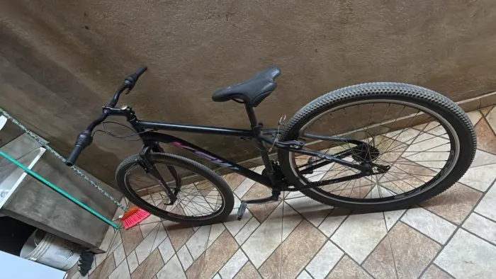 Bicicleta semi nova