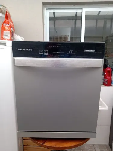 Lava Louças 8 Serviços Brastemp Cinza - BLF08BS 110V - Usada
