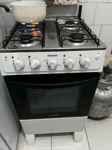 Fogão de 4 bocas da Itatiaia
