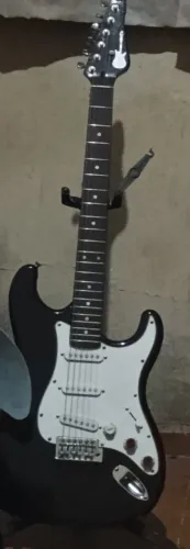 GUITARRA EAGLE