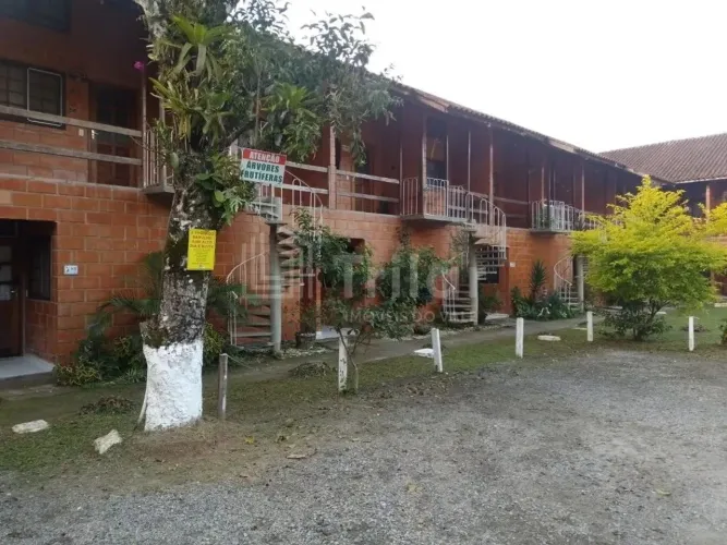 Casa em Condomínio à Venda em Ubatuba-SP, Maranduba: 2 Quartos, 1 Sala, 1 Banheiro e 1 Vag