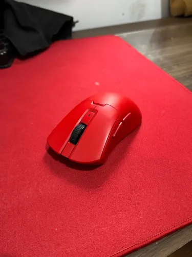 Mouse Gamer Pro Vermelho com base de carregamento
