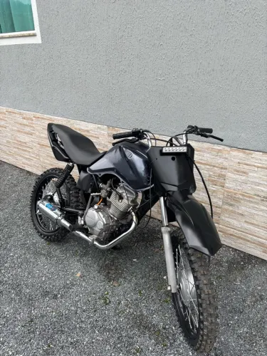Vendo Cg 2010 de trilha