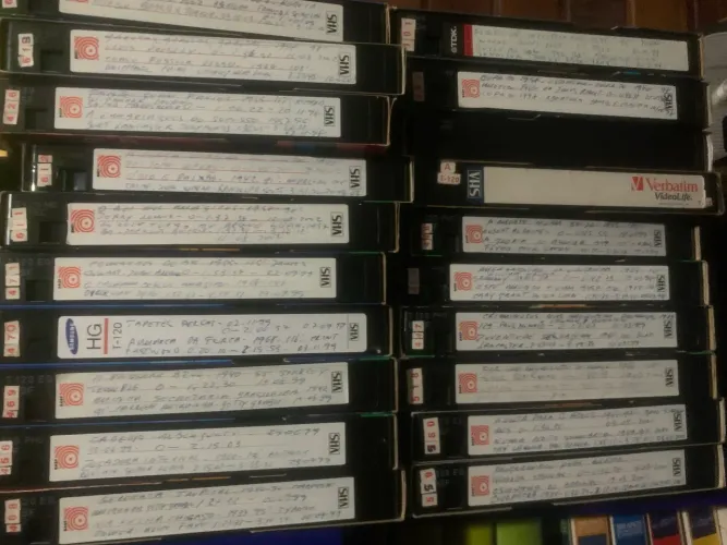 20 fitas de vídeo cassete gravadas