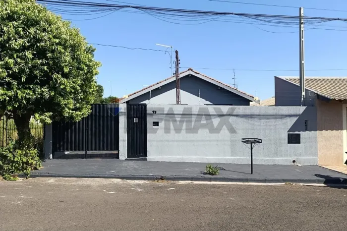Casa 2 quartos em Vila Azevedo, SP - Alugue já!