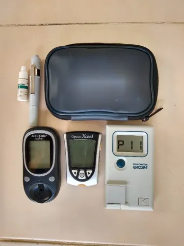 Lote Kit Medidor de Glicose Glucometer Encore Bayer, Accu-Chek e Abbott