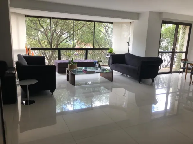 Apartamento para locação em Santa Cecília com 3 quartos, sendo 3 suítes, 2 vagas, 158m²
