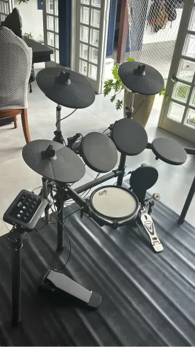 Bateria Eletrônica Seven SD-7000 8 Peças Pouquíssimo Uso + Nota Fiscal