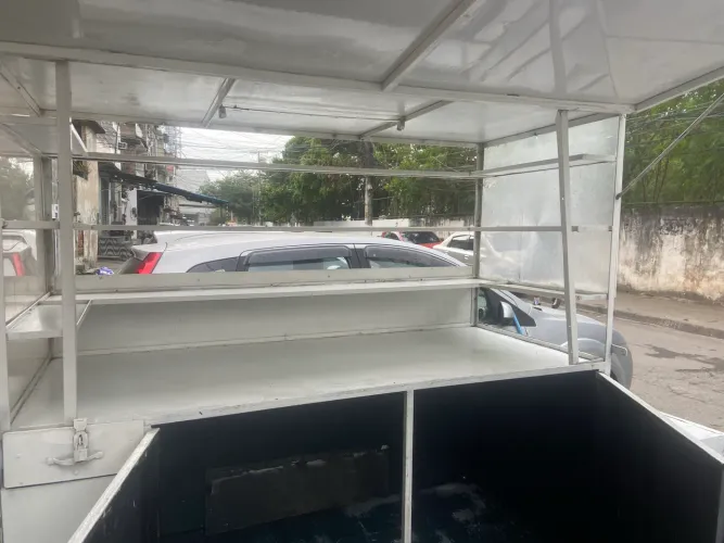 Carro de lanche e churrasco