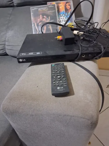 DVD LG com controle remoto