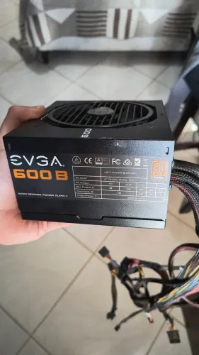 Fonte De Alimentação Para PC EVGA 600 B1 600W Black