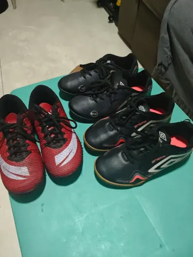 Chuteira society N? 32 umbro