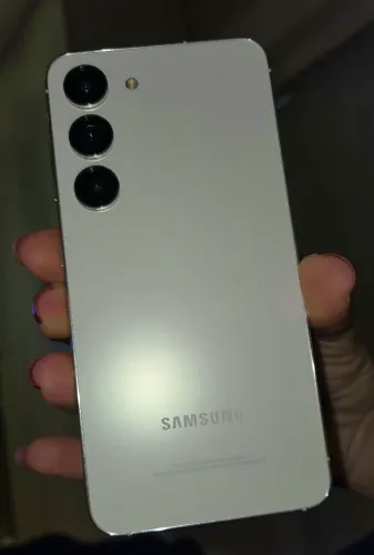 Samsung Galaxy S23 256Gb creme impecável