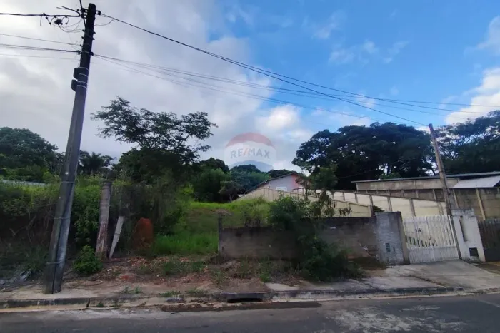 Terreno de 500m próximo ao centro de Araçoiaba da Serra
