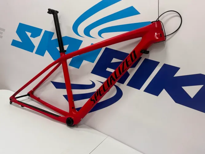 QUADRO SPECIALIZED EPIC CARBON DISC BOOST TAMANHO 17 SEMI NOVO