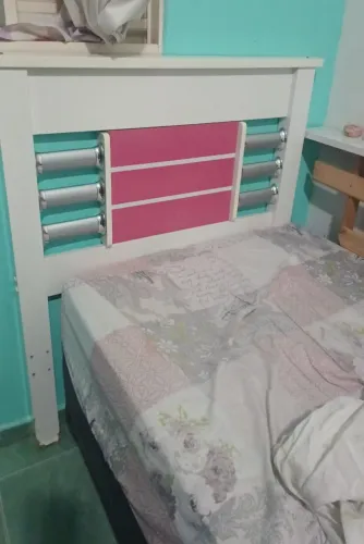 Cama de Solteiro Usada em Bom Estado - Ótimo Custo-Benefício