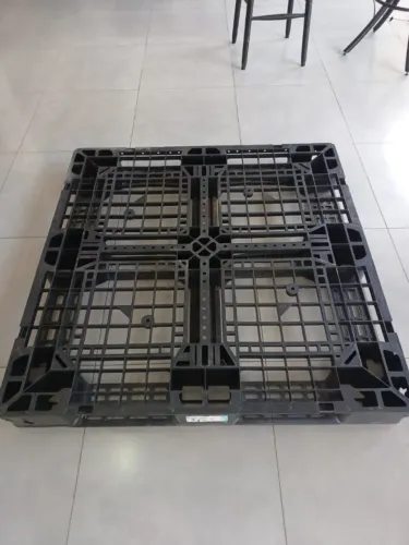 Paletes Estrados Plástico Preto Tamanho 1,10 X 1,10 X 0,12