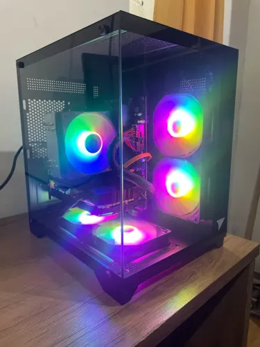 PC Gamer Ryzen 9 3900X + RX 580 | 12 núcleos | 16GB RAM | NVMe 256GB + HD 3TB