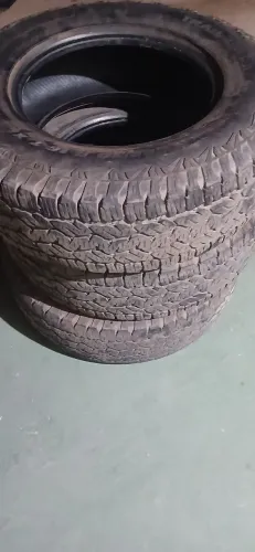 Vende se pneus p camioneta