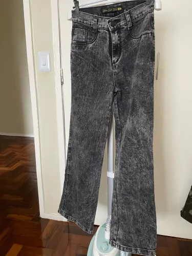 Calça Flare