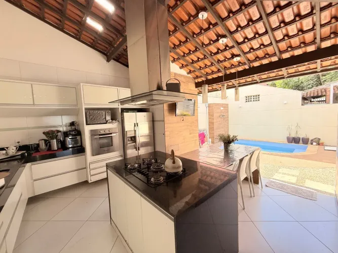 Casa mobiliada 3 quartos com piscina privativa em Morada de Laranjeiras - Condomínio Vila