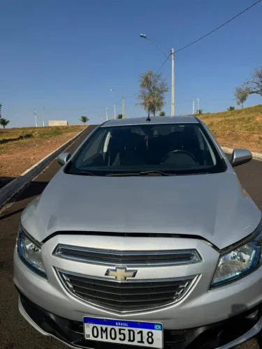Chevrolet Onix Hatch LTZ 1.4 8V Flex Power Aut. 4P 2015