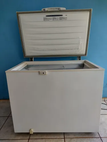 Freezer Electrolux 300 litros