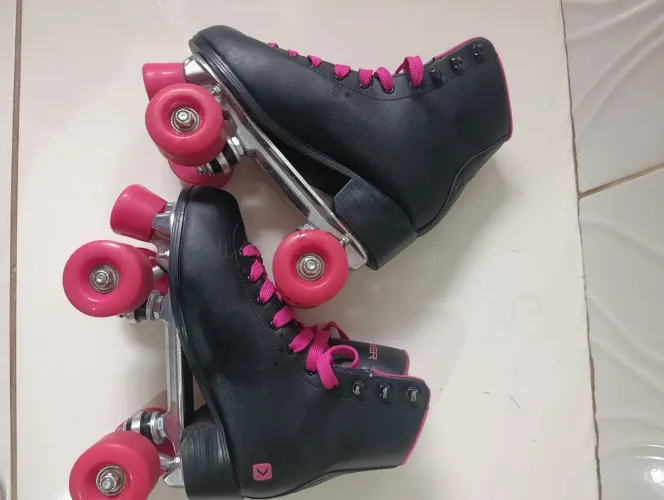 Patins Oxer 4 rodas seminovo