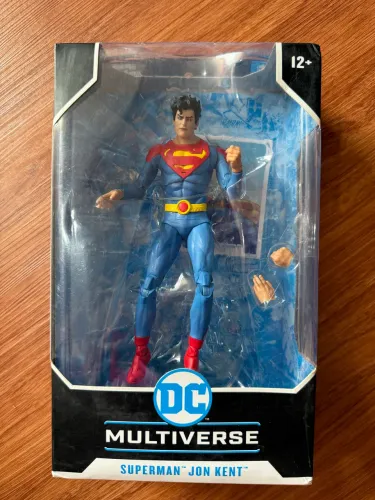 Superman jon kent multiverse