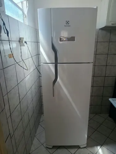 ? VENDE-SE GELADEIRA ELECTROLUX FROST FREE