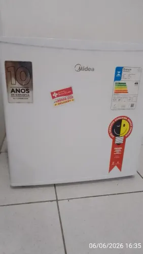 Frigobar Midea 45l - conservado e funcionando perfeitamente