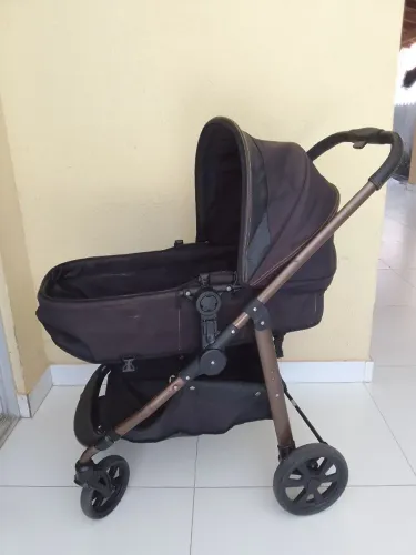Carrinho de bebê Moisés Galzerano