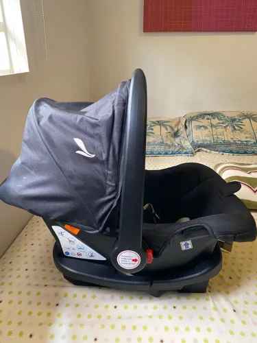 Bebê Conforto Premium Baby Kansas + Base para Carro -