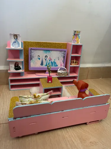 Casinha de boneca de luxo vai com todos os moveis 120 de altura