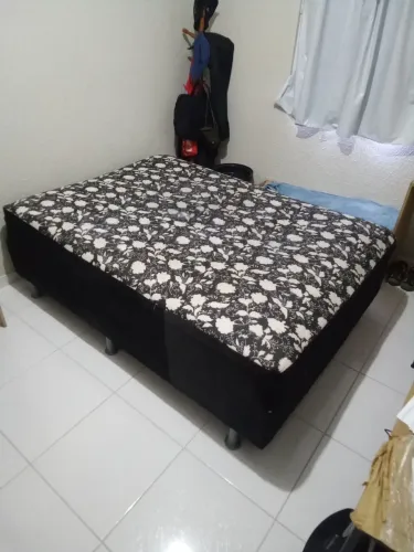 Cama casal 1,37m x 1,89m