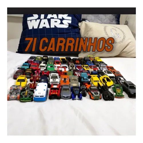 71 carrinhos Hotwheels Antigos (podendo ter raros)