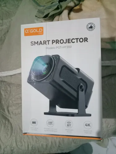 Vende-se o projetor seminovo na caixa pronto pra usar e desfrutar da melhor qualidade