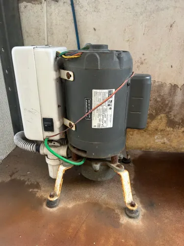 Vendo Bomba a Vácuo Saevo SV4 Bivolt 127/220V - Único dono