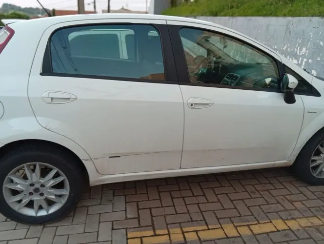 Fiat Punto Essence Dualogic 1.6 Flex 16V 5P 2012