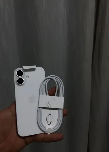 iPhone 16 128gb - branco e garantia Apple 1 ano, nunca ativado