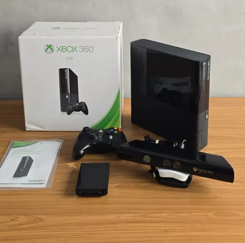 Xbox Super Slim 250GB Destravado 