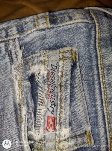 Vendo calça jeans marca Diesel.