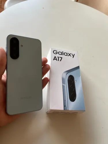 Samsung A17 8gb de ram 256gb praticamente lacrado, foi tirado da caixa dia 14/05