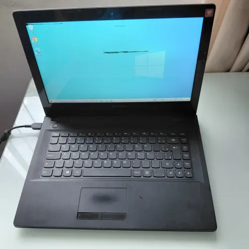 Notebook i3-4005, memória de 8g e hd de 500g